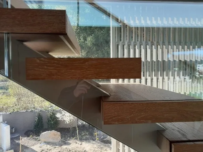Detail einer Metallbautreppe