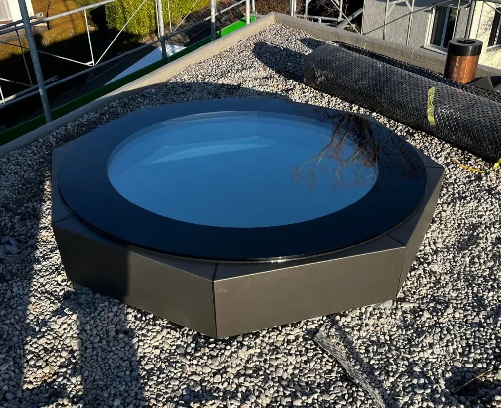 Rundes Oberlicht mit Metallkonstruktion von Suter & Partner